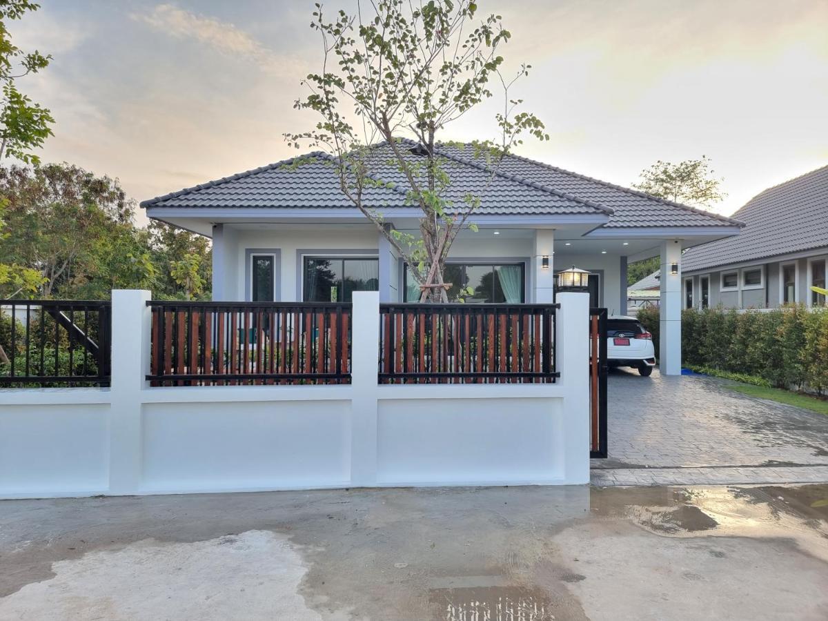 Baan Dalah Buriram Βίλα Εξωτερικό φωτογραφία